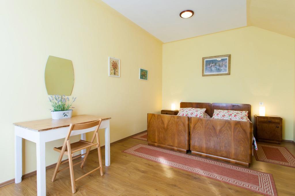 Apartment Garden Motovun